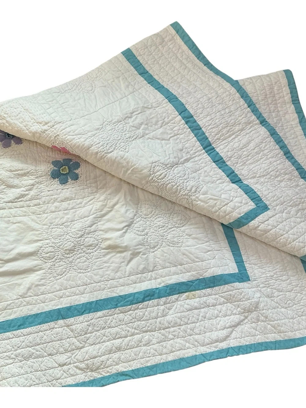 Quilted floral appliqué reversible with blue border bedspread 64 x 80